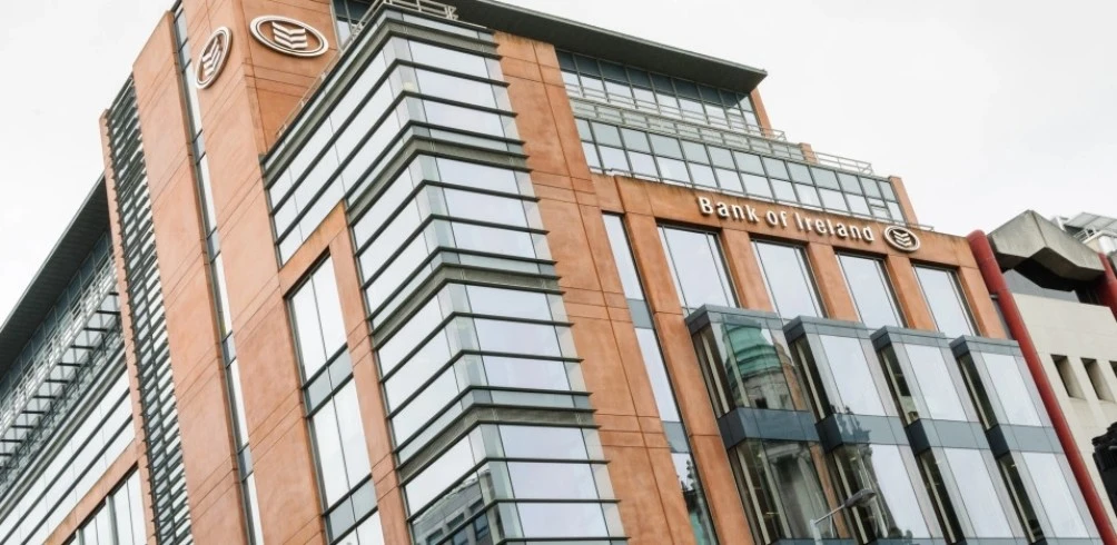 Side profile of the Bank of Ireland Belfast Head Office